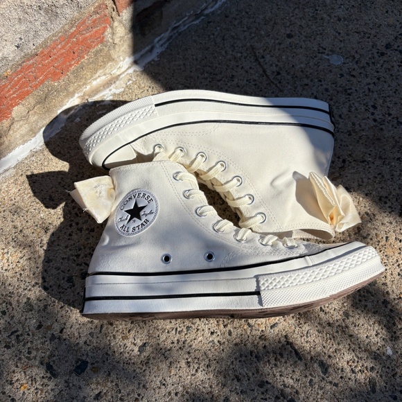 Women's CONVERSE Chuck 70's Hi-Top / Satin Bows - Picture 6 of 10